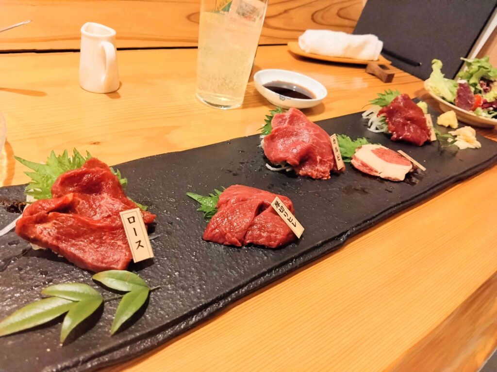 馬刺し